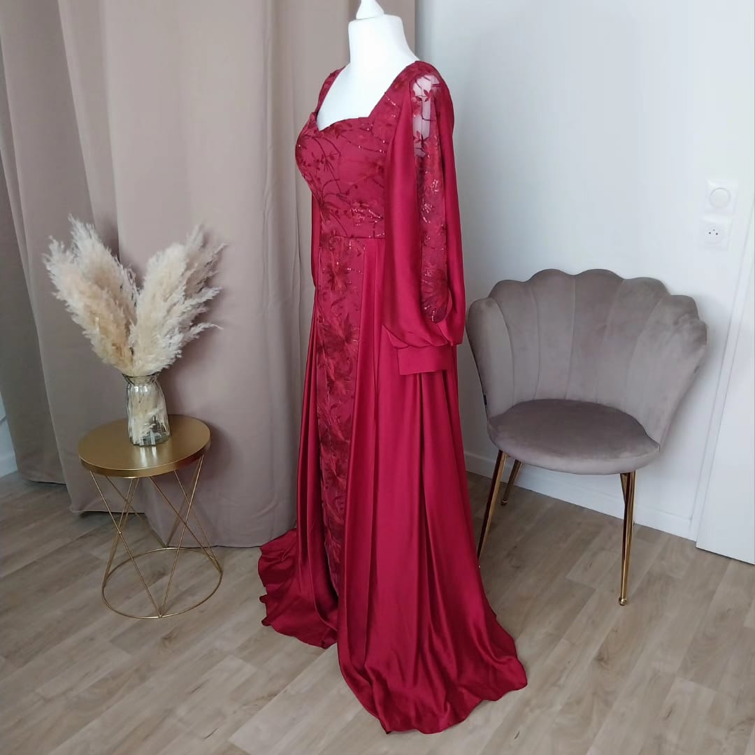 Robe Kamila Bordeaux