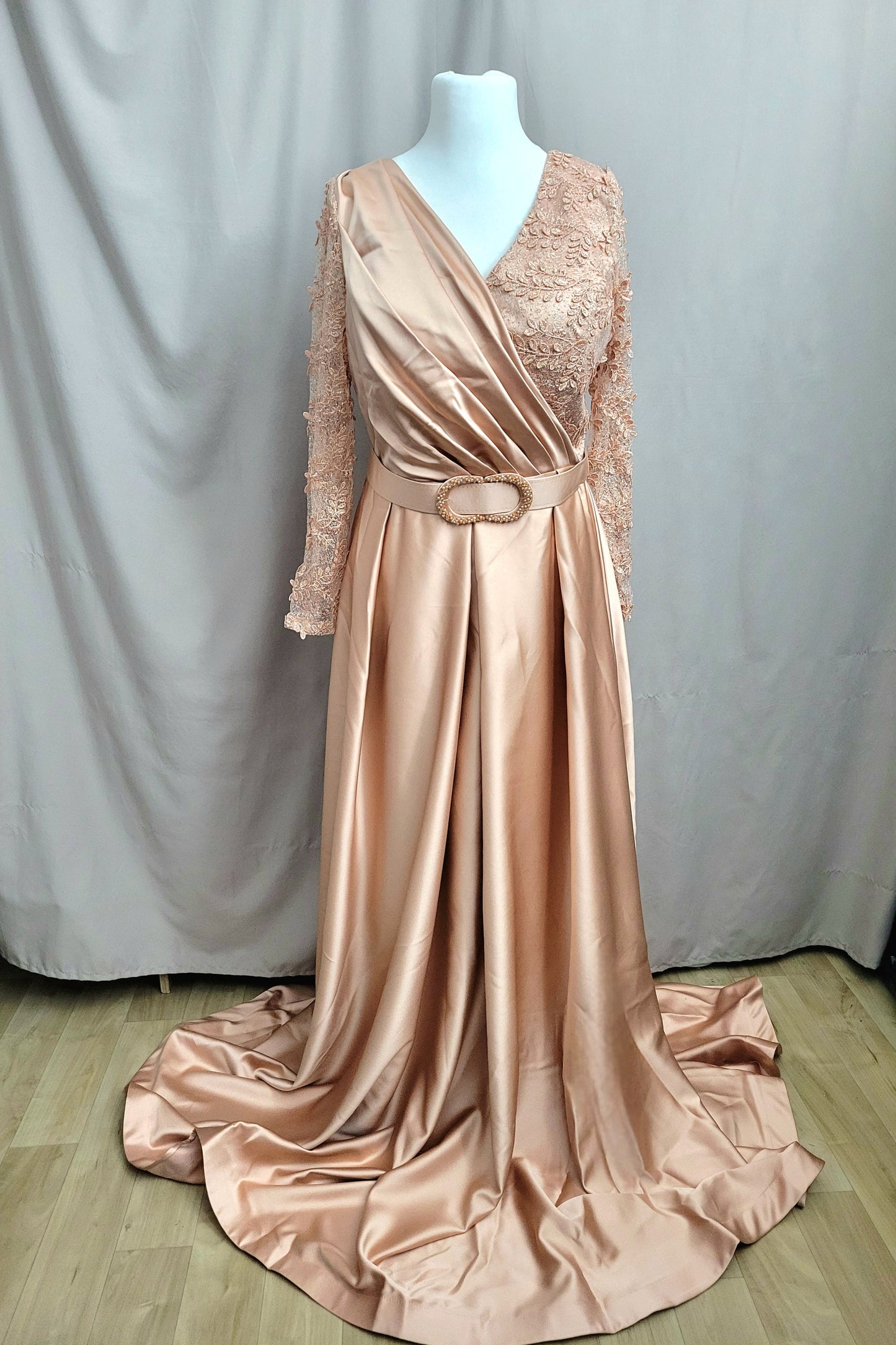 Robe Lina