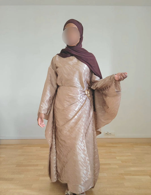Robe cape doré